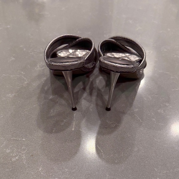 BCBGMaxAzria Silver Croc-Embossed Heels - Picture 7 of 9